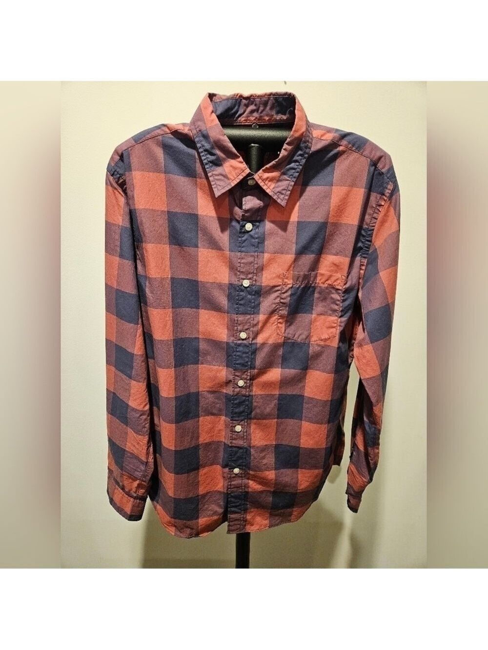 J.CREW MEN'S QUALITY WOVEN PINK & PURPLE TAILORED LONG SLEEVED SHIRT SIZE MEDIUM